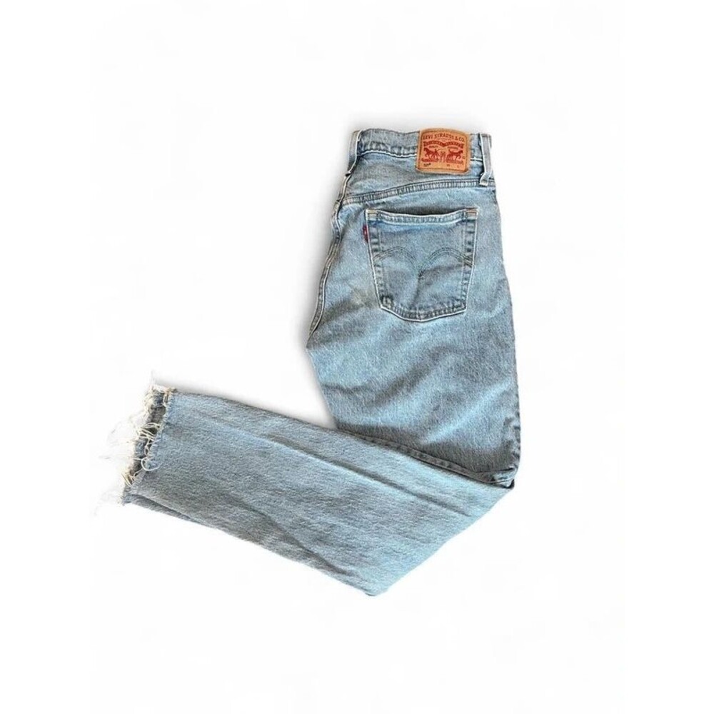 Levi’s 501 light wash jeans